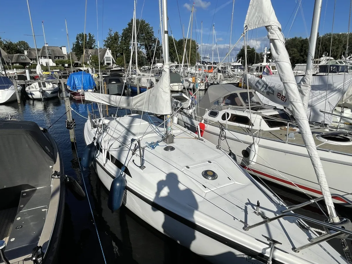 Polyester Sailboat MacGregor 26S