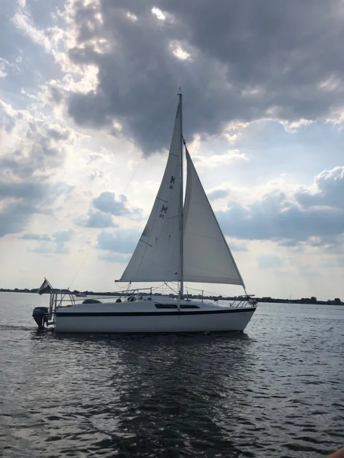 Polyester Sailboat MacGregor 26S