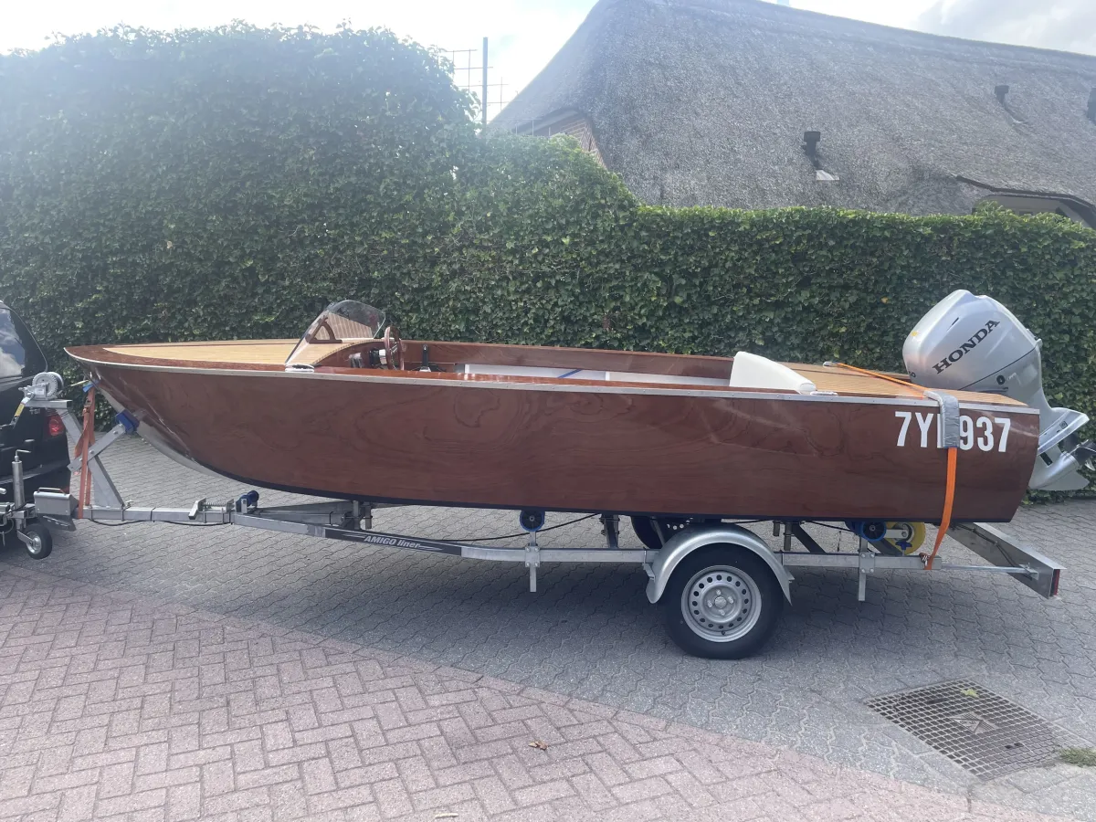 Wood Speedboat Malahini Runabout