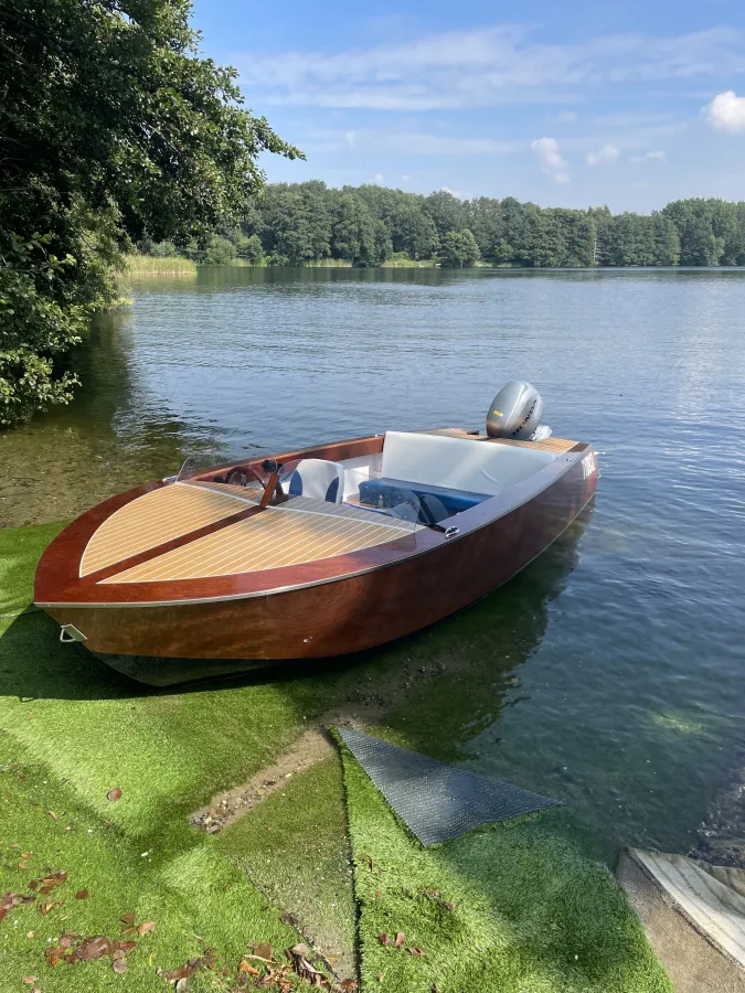 Wood Speedboat Malahini Runabout