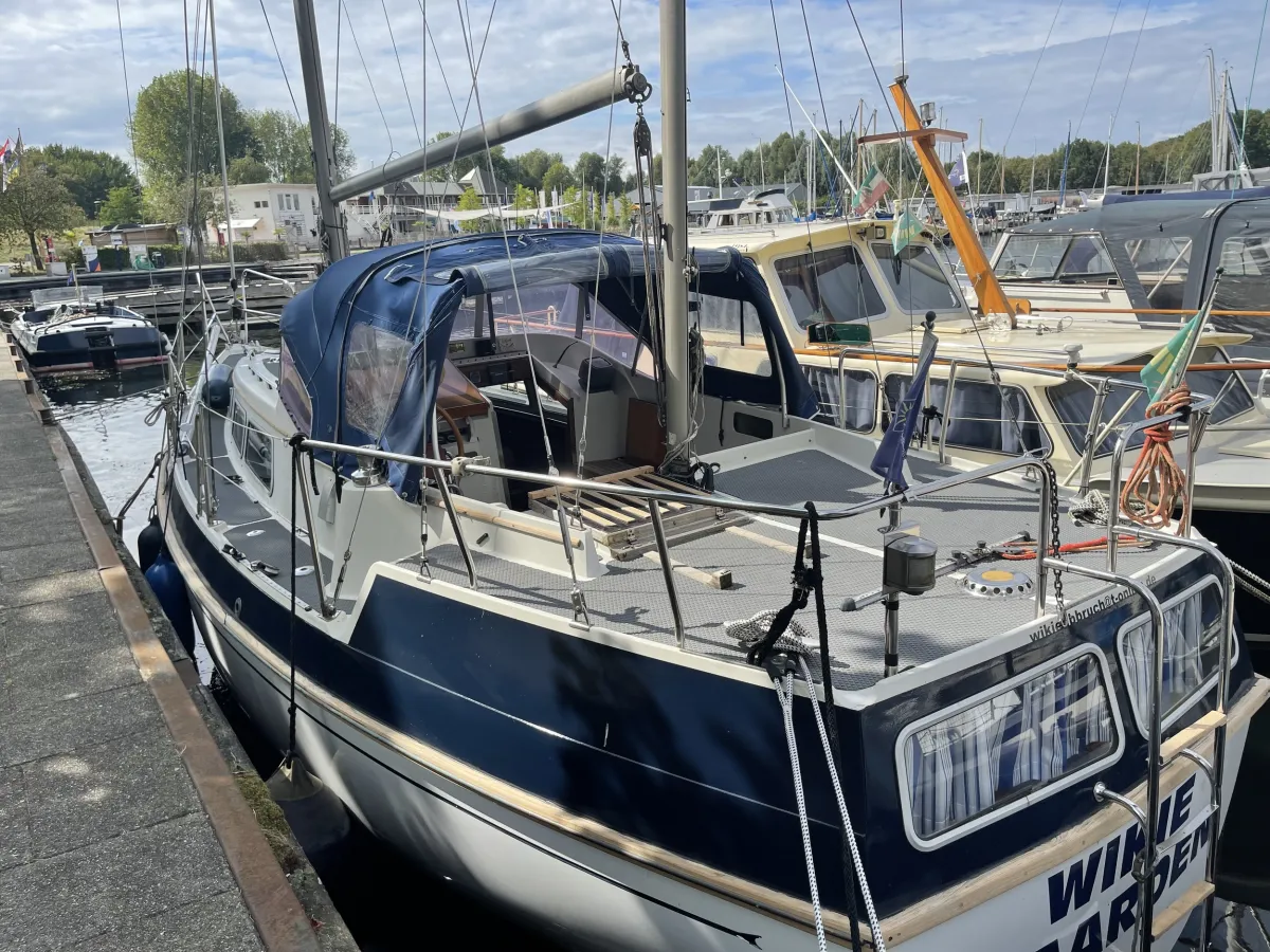 Polyester Sailboat Compass 31 Ketch