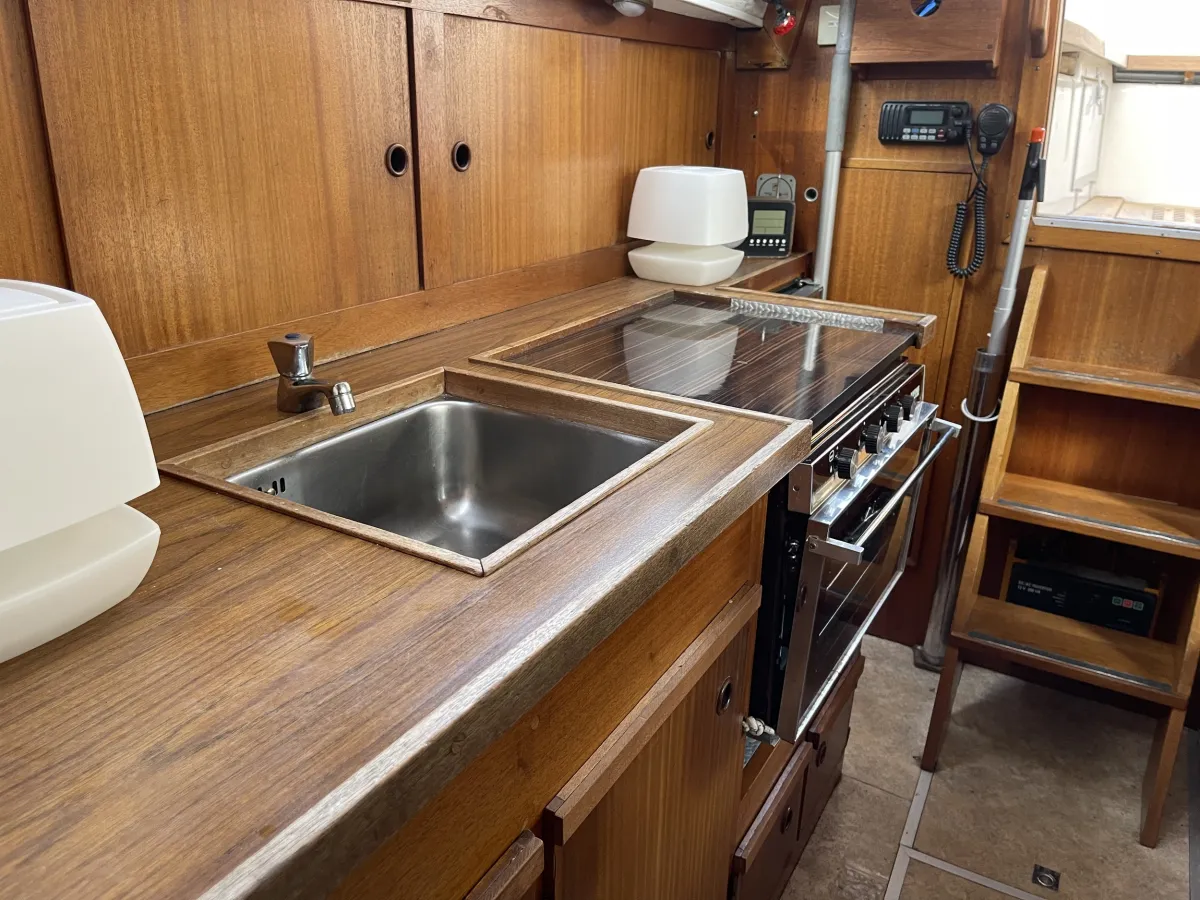 Polyester Sailboat Compass 31 Ketch