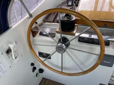 Polyester Sailboat Compass 31 Ketch Photo 12