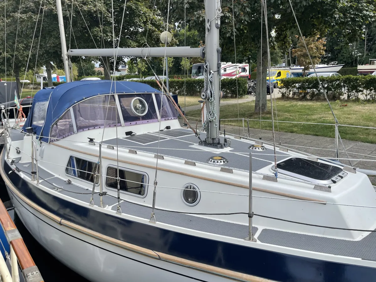 Polyester Sailboat Compass 31 Ketch