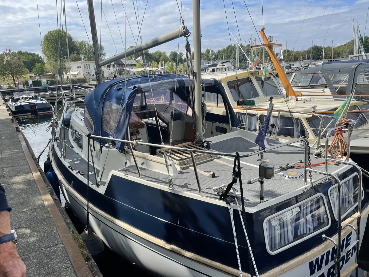 Polyester Sailboat Compass 31 Ketch