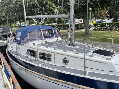 Polyester Sailboat Compass 31 Ketch Photo 27