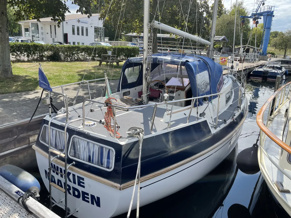 Polyester Sailboat Compass 31 Ketch