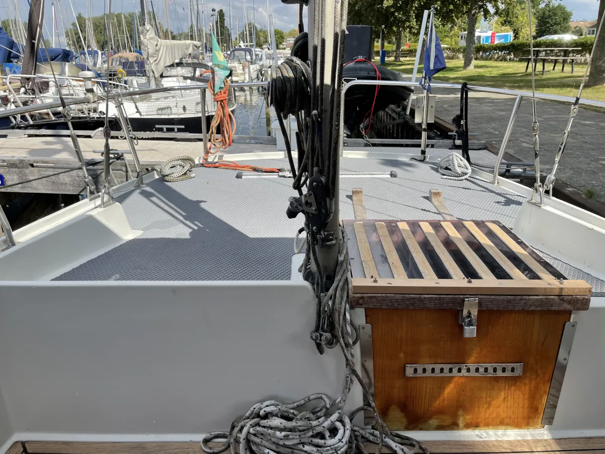 Polyester Sailboat Compass 31 Ketch