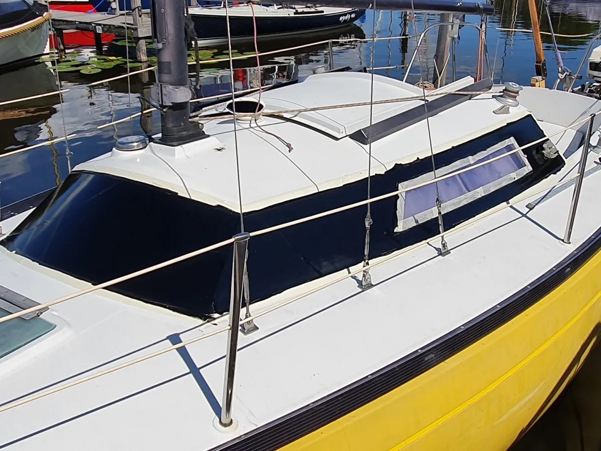 Polyester Sailboat Comar Comet 701