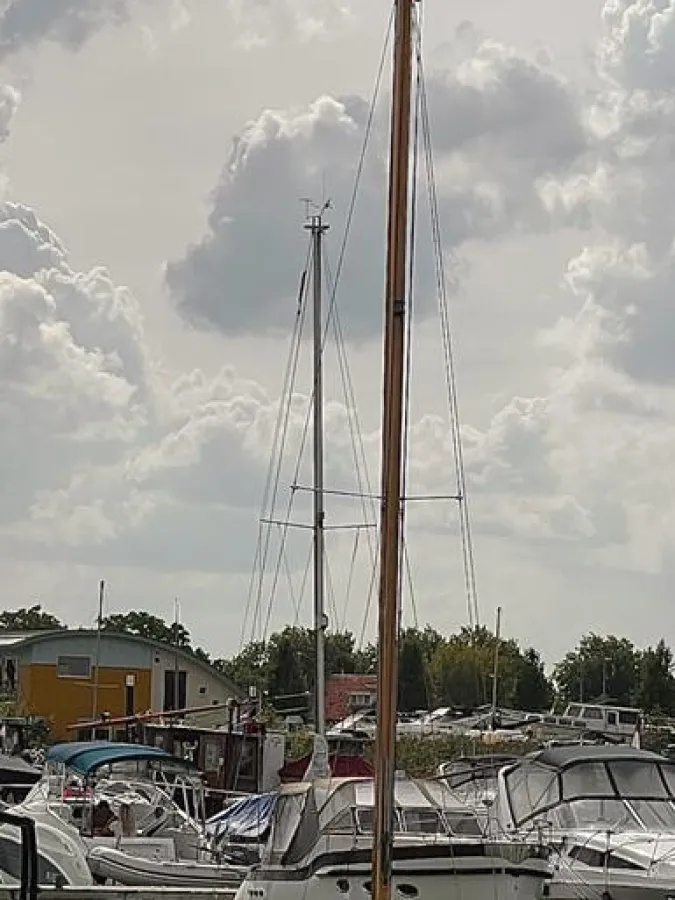 Wood Sailboat Waarschip 710