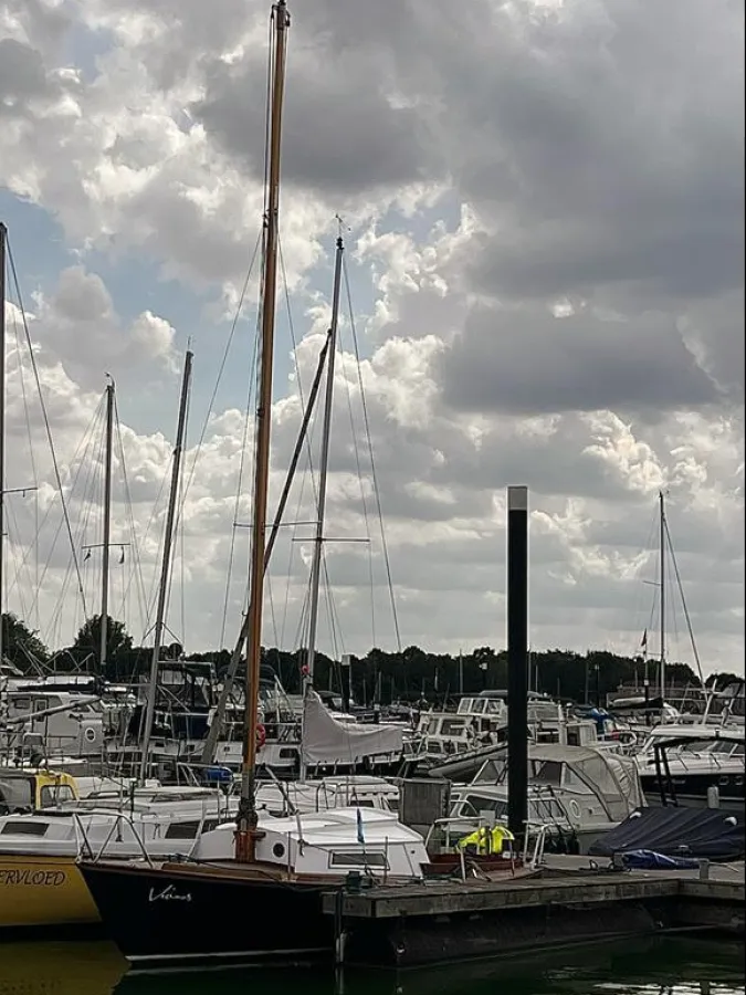 Wood Sailboat Waarschip 710