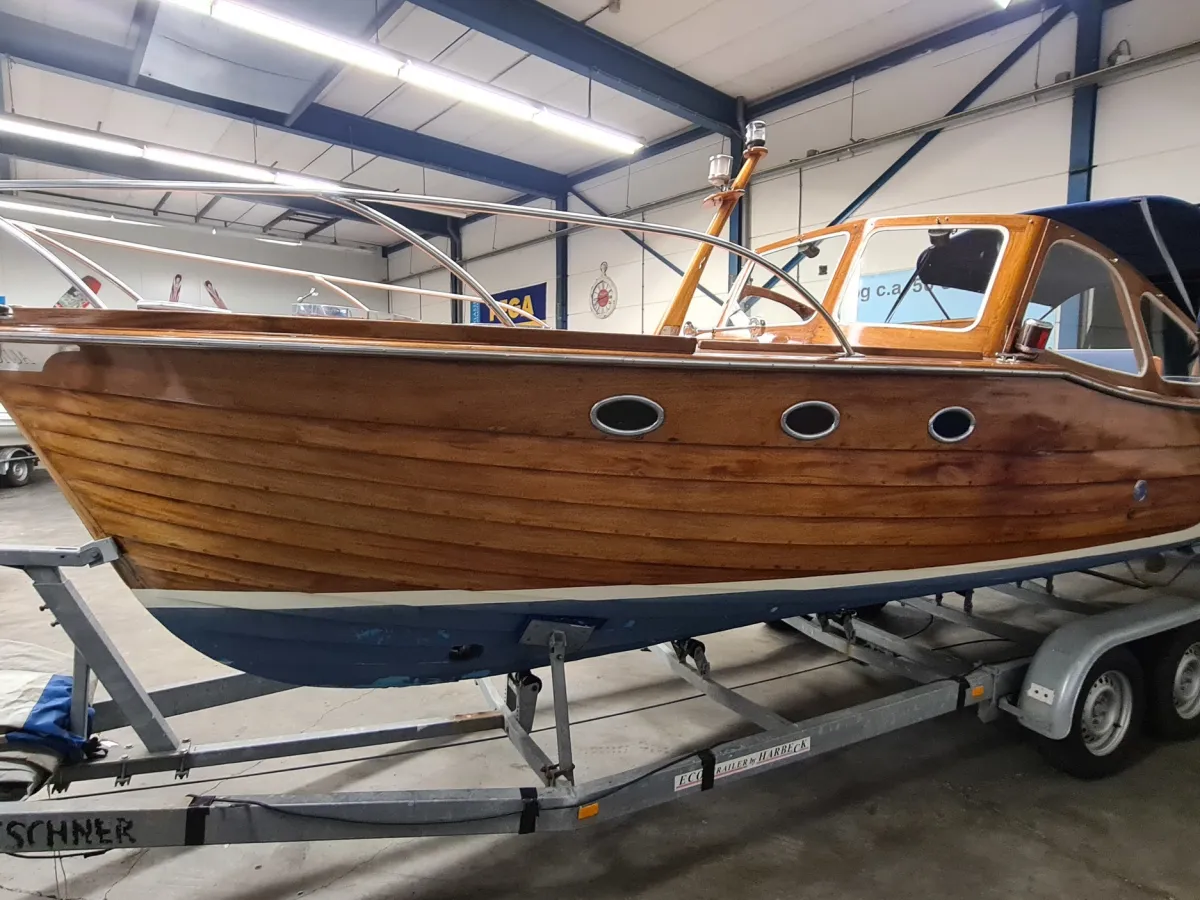 Holz Motorboot Storebro 25