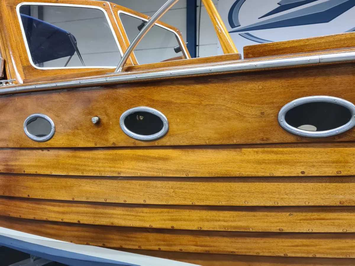 Holz Motorboot Storebro 25