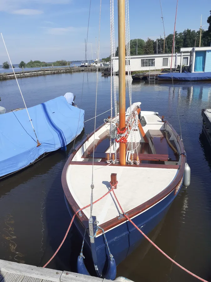 Wood Sailboat Sailing sloop Lilou