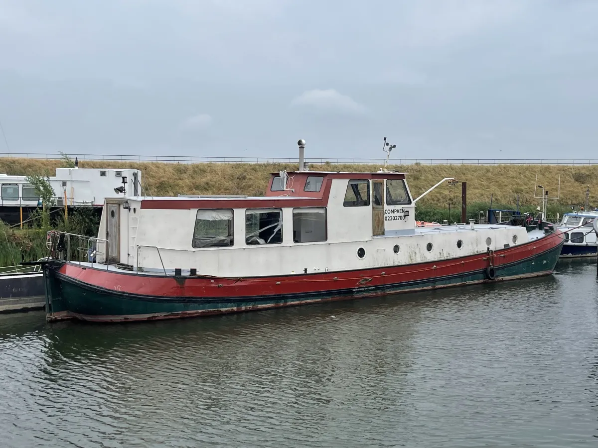 Steel Houseboat Tjalk Woonschip