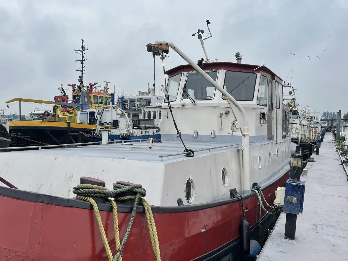 Steel Houseboat Tjalk Woonschip