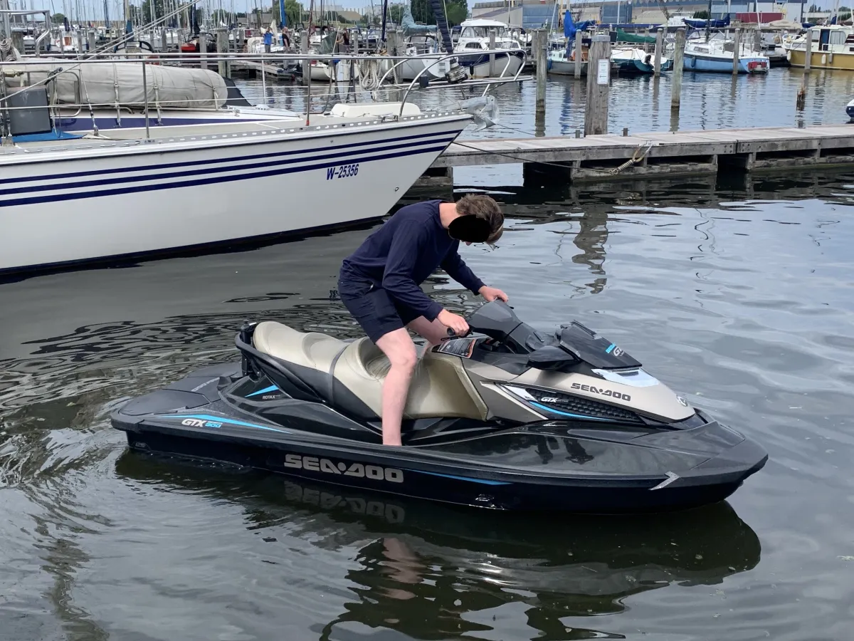 Polyester Jetski - Waterscooter Sea-Doo GTX Limited 300