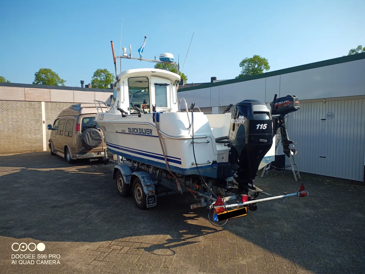 Polyester Motorboat Quicksilver 620