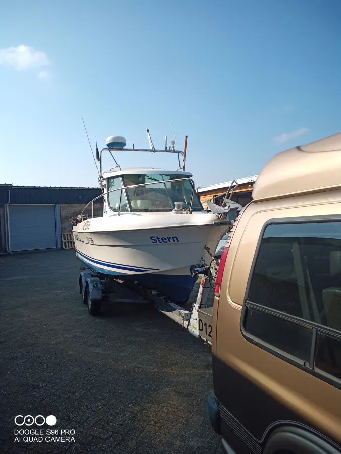 Polyester Motorboat Quicksilver 620