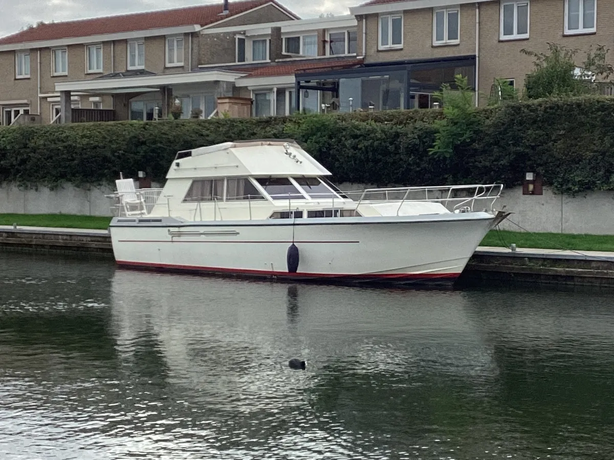 Polyester Motorboat Princess 41