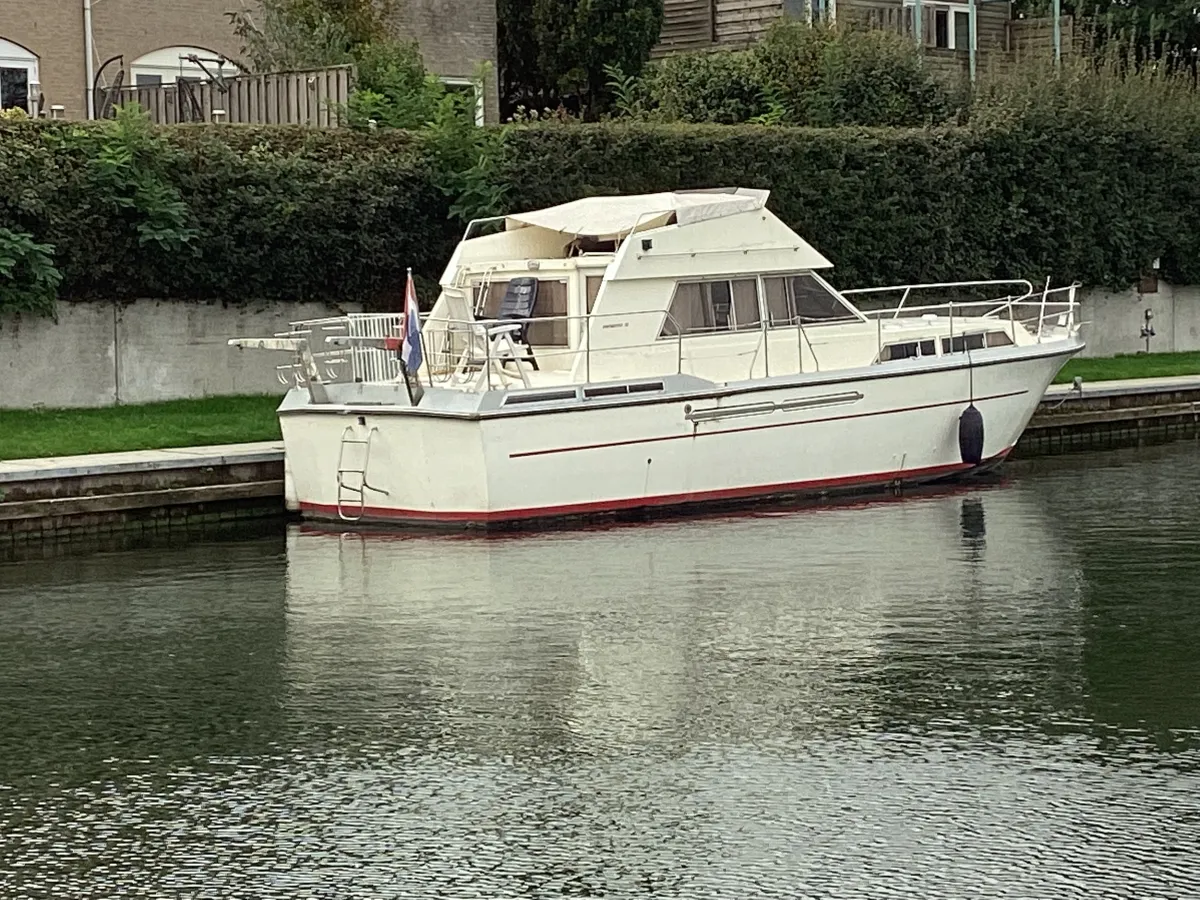 Polyester Motorboat Princess 41