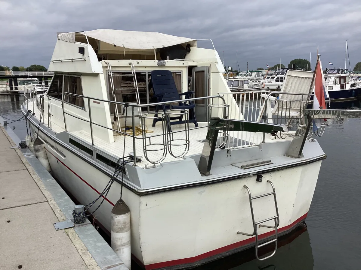 Polyester Motorboat Princess 41