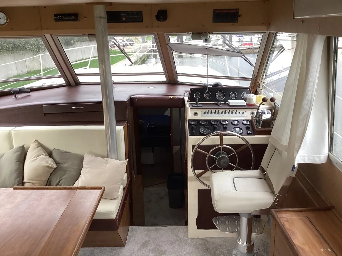 Polyester Motorboat Princess 41