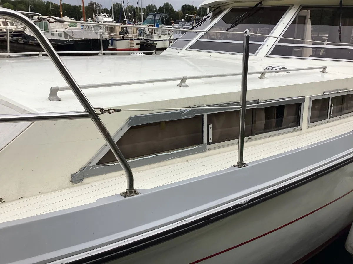 Polyester Motorboat Princess 41