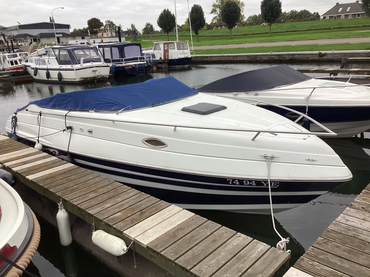 Polyester Speedboat Mariah 245