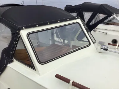 Steel Motorboat Polaris 700 Photo 17