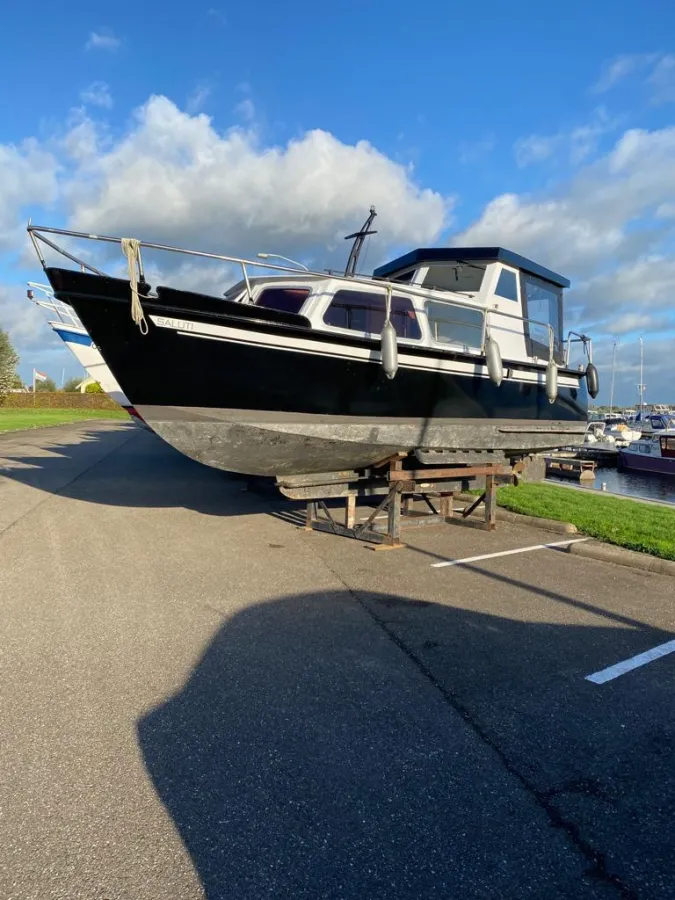 Polyester Bateau à moteur Cascaruda 700