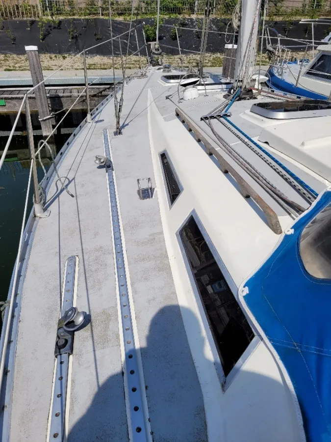 Polyester Sailboat Kalik 103