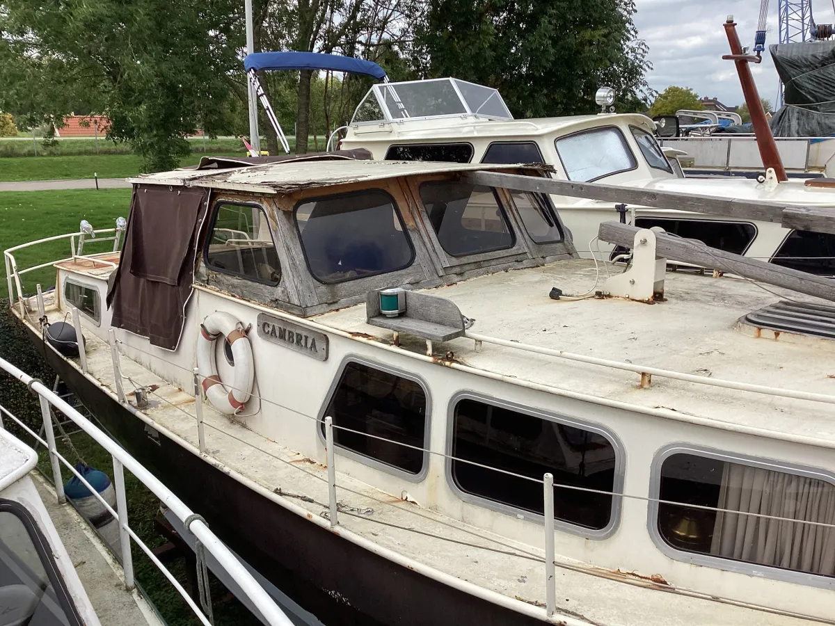 Steel Motorboat Cambria 1000