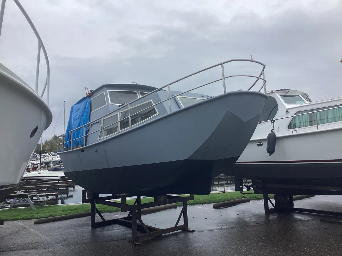 Steel Motorboat Doerak 800