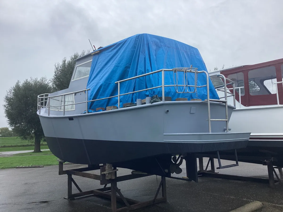 Steel Motorboat Doerak 800