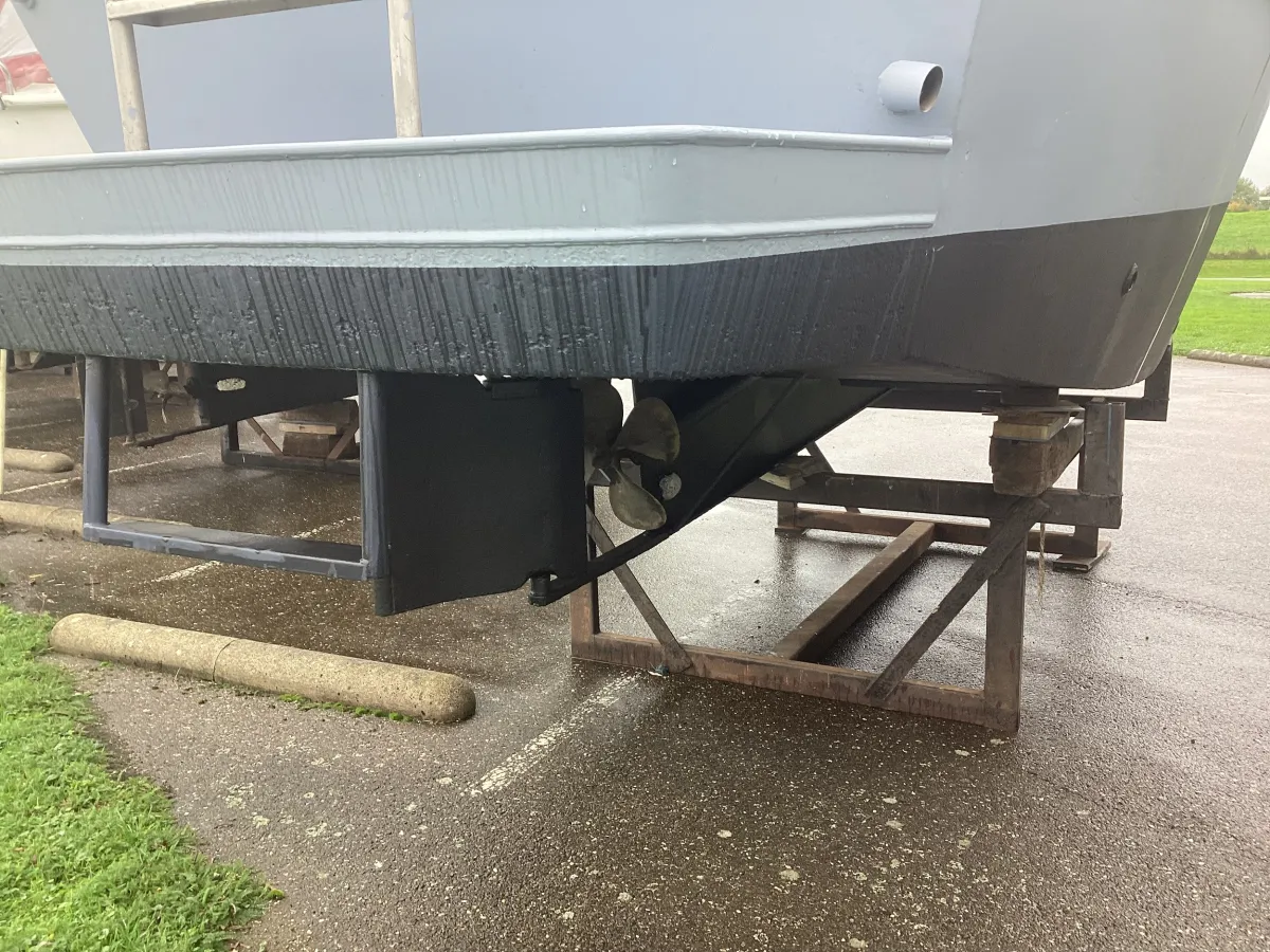 Steel Motorboat Doerak 800