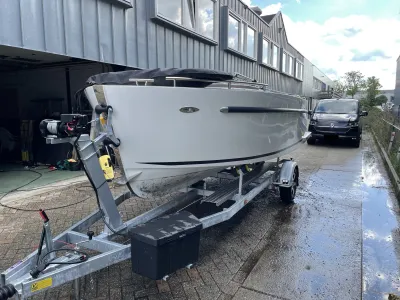 Polyester Sloop Maxima 630 tender Photo 1