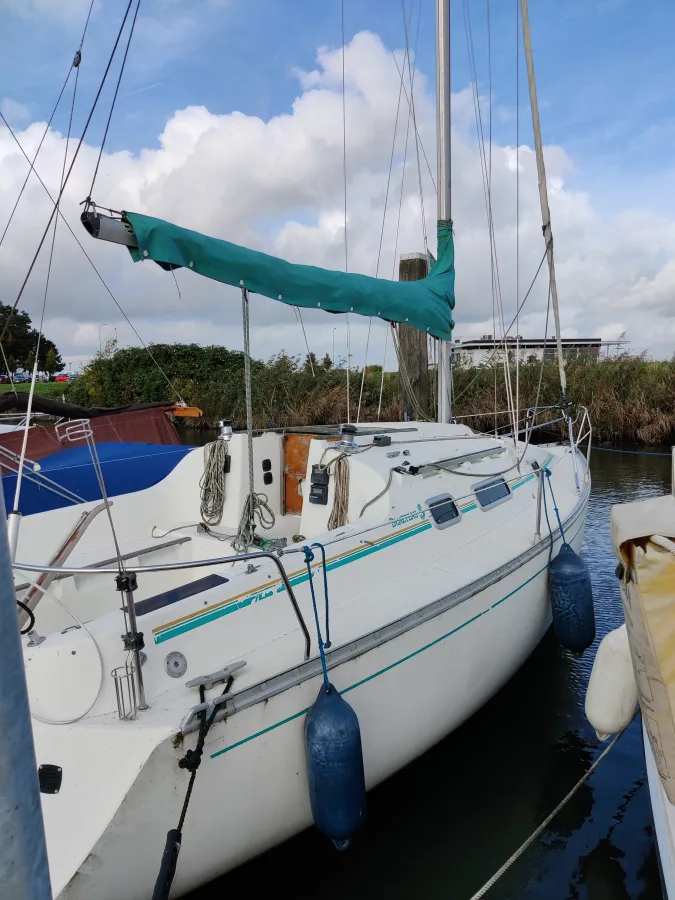 Polyester Sailboat Beneteau First 265