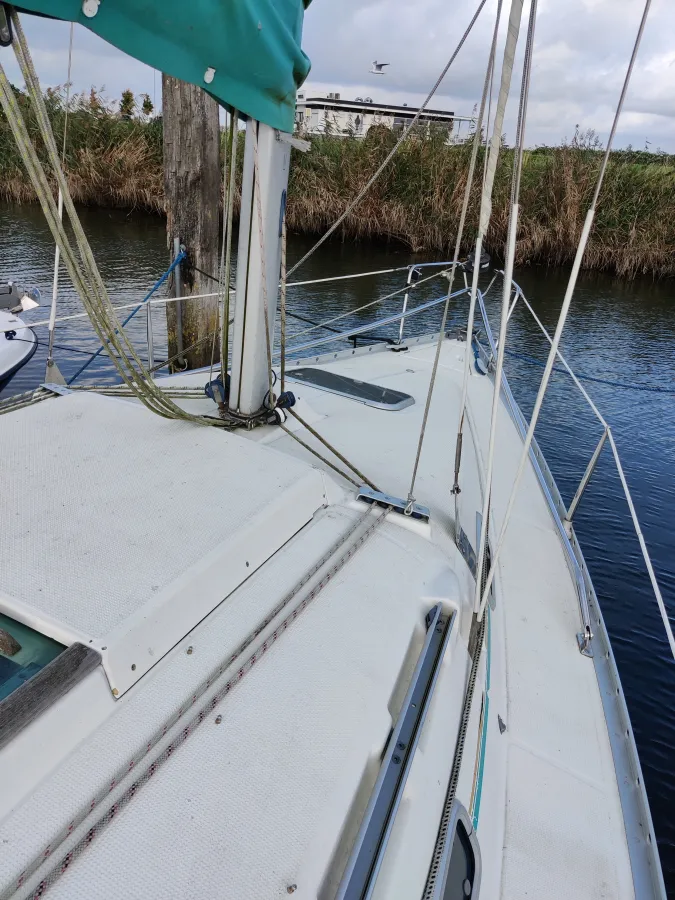 Polyester Sailboat Beneteau First 265