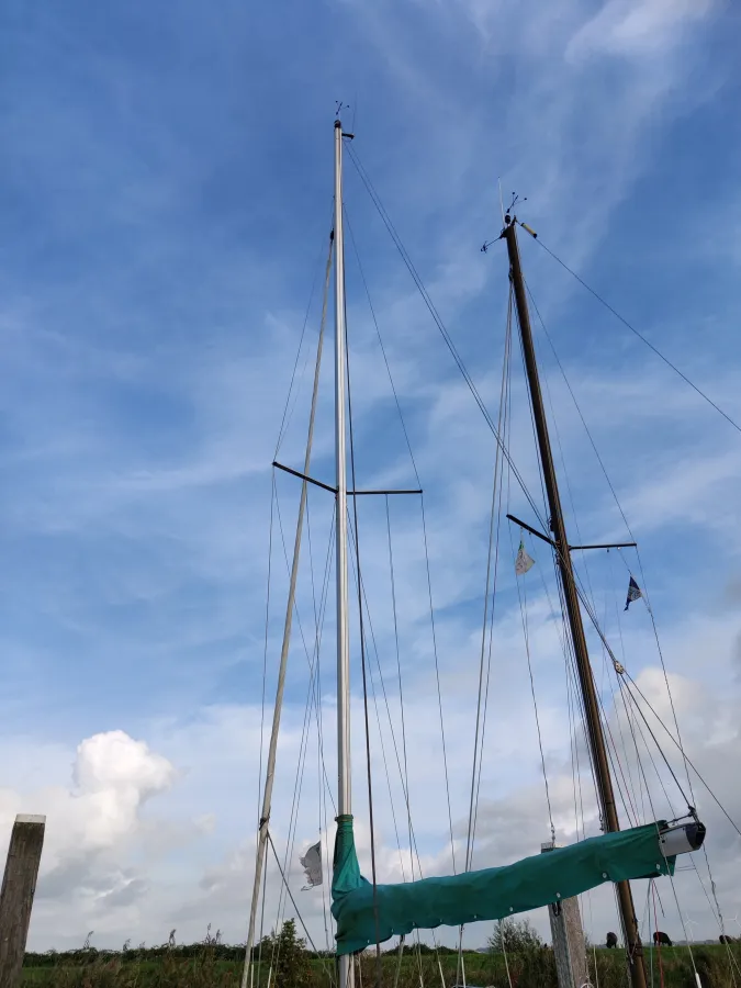 Polyester Sailboat Beneteau First 265