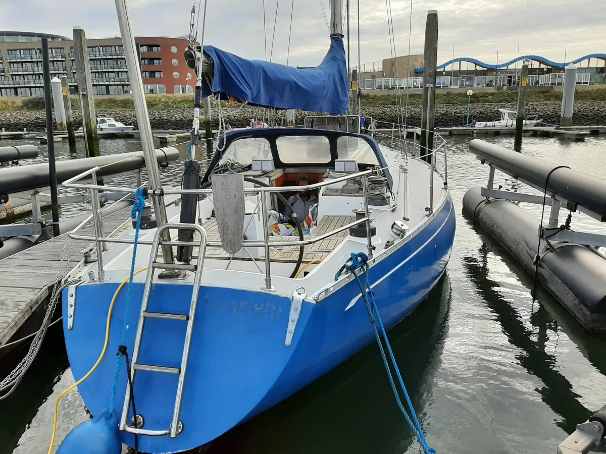 Polyester Sailboat Carter 39 Racing