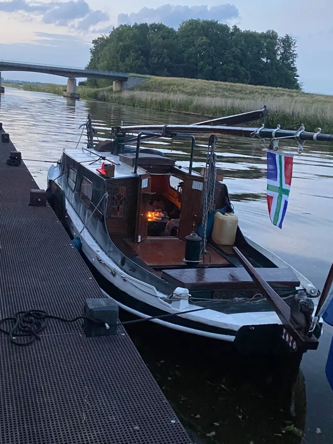 Steel Sailboat Flat-bottomed boat Rietaak