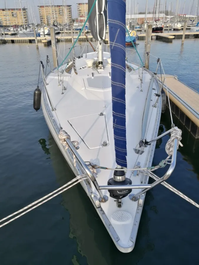 Polyester Sailboat Yamaha 25 Mk2