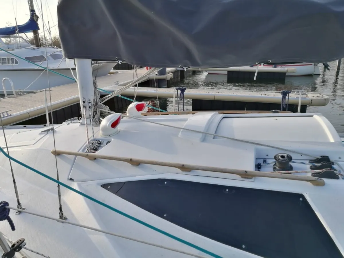 Polyester Sailboat Yamaha 25 Mk2