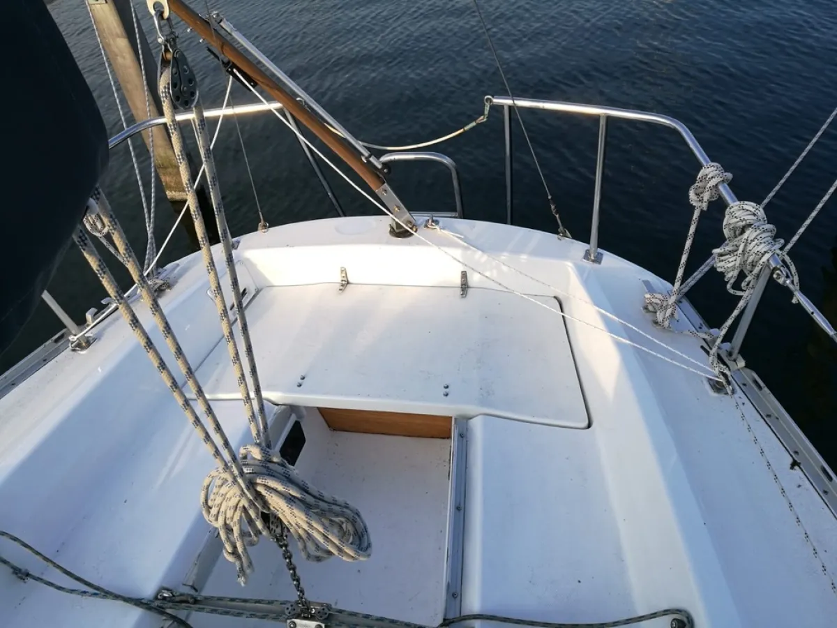 Polyester Sailboat Yamaha 25 Mk2