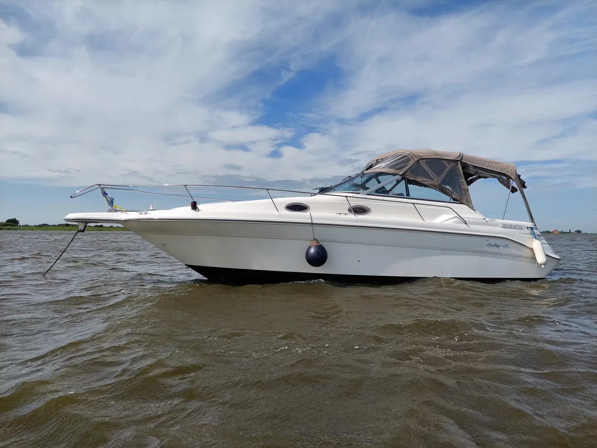 Polyester Speedboat Sea Ray 270 Sundancer