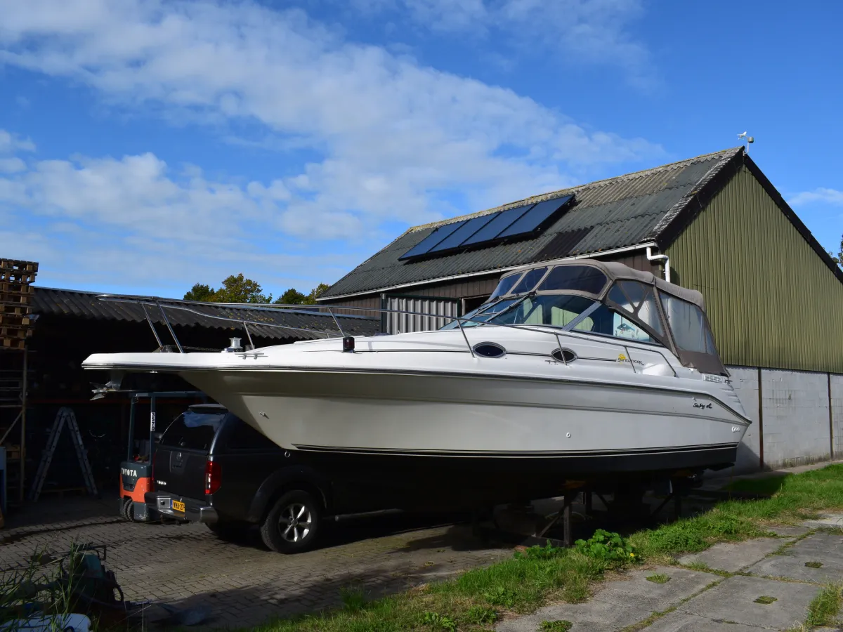 Polyester Speedboat Sea Ray 270 Sundancer