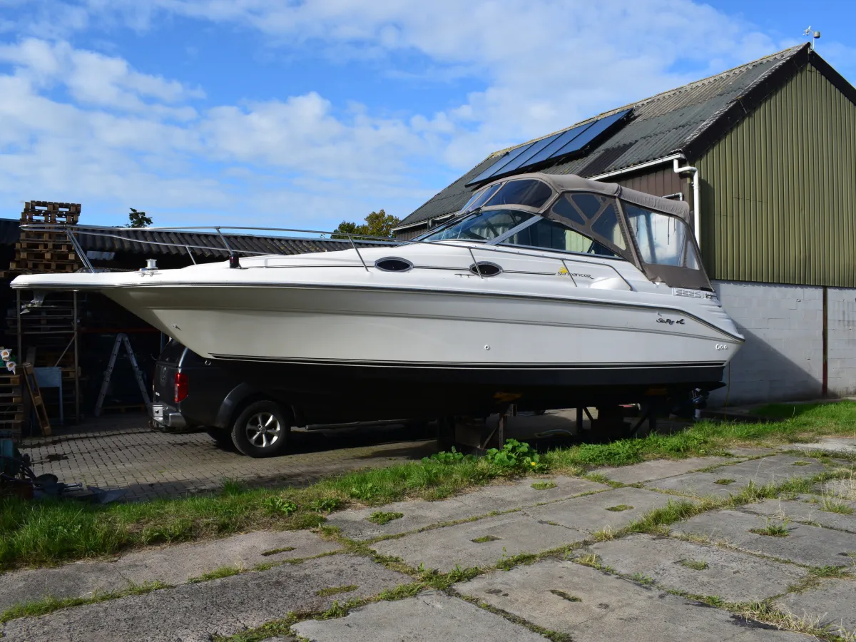 Polyester Speedboat Sea Ray 270 Sundancer