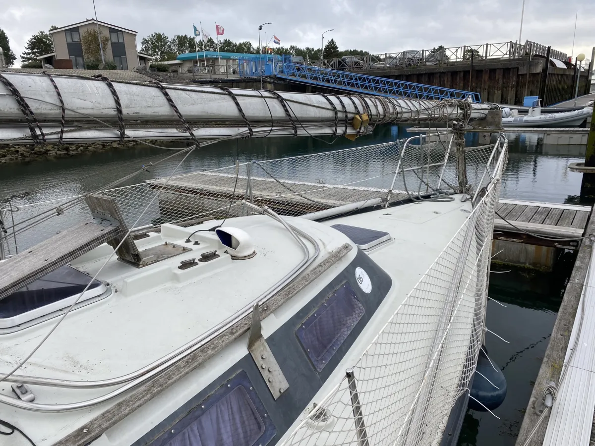 Polyester Sailboat Dufour 2800