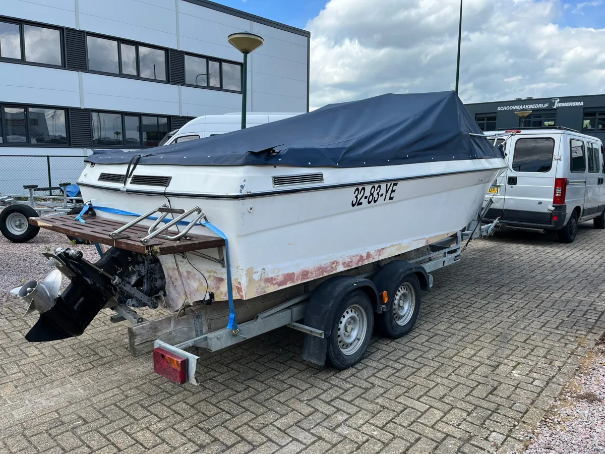 Polyester Speedboat Speedcruiser 700